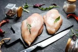Piept pui dezosat. Pret pe kg.